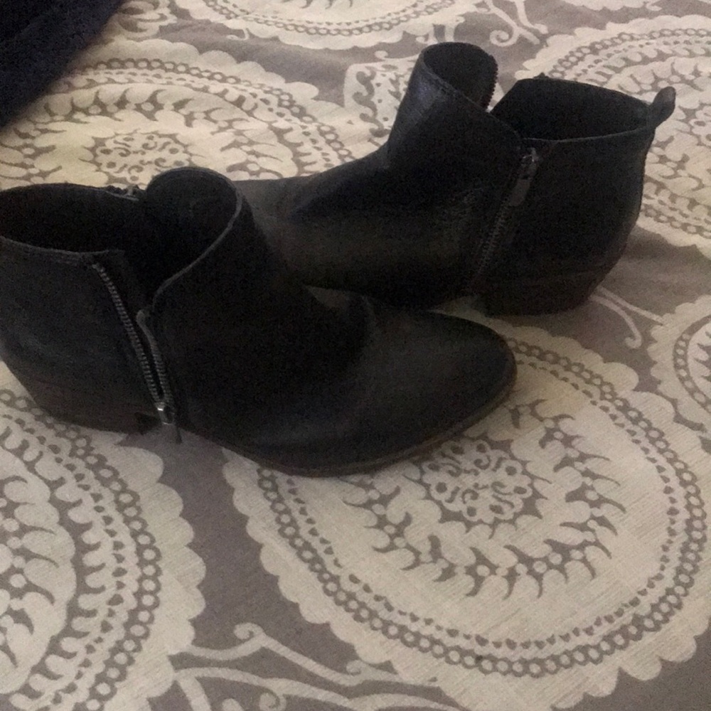 Women’s booties size 9
